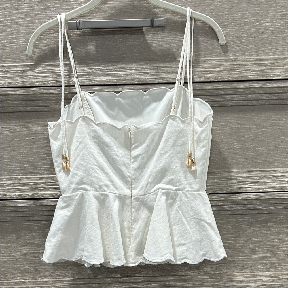NWOT House of Harlow 1960 Ivory Peplum Style Scallop Trim Top with Shell Detail - Picture 5 of 16